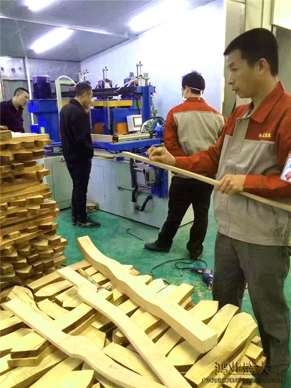 鸿业家具让每个通俗员工做欠亨俗的事情